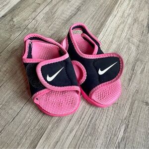 Nike Sunray Adjust 4 TD in Black Digital Pink size 5C toddler girls sandals